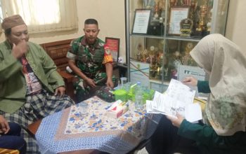 Babinsa Koramil 2303/Pulomerak Perkuat Sinergi Lewat Komsos, Dukung Pendidikan dan Rencana Bantuan Air Bersih bagi Warga