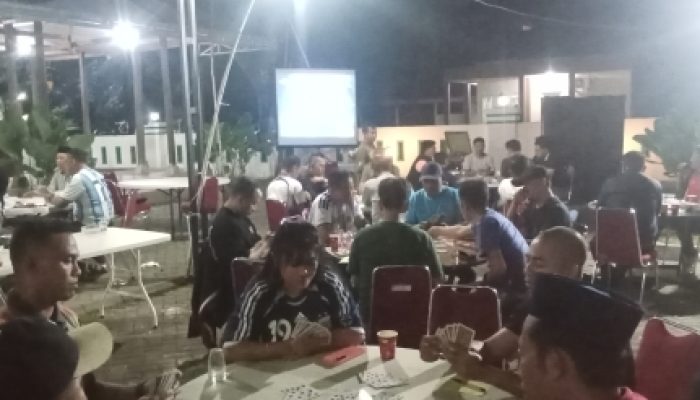Dekat Dengan Rakyat , Ketua DPRD Takalar Gelar Nobar Final Piala Dunia Disambut Antusias para Pendukung Argentina Dan Spanyol