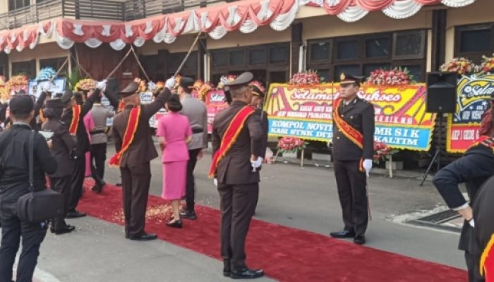 Pedang Pora Iringi Sertijab Kapolres Cilegon, AKBP M. Probandono Bobby Danuardi Resmi Emban Amanah Baru
