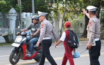 Polres Maros Gelar Strong Point, Ratusan Personel Disebar Layani Aktifitas Warga di Pagi Hari