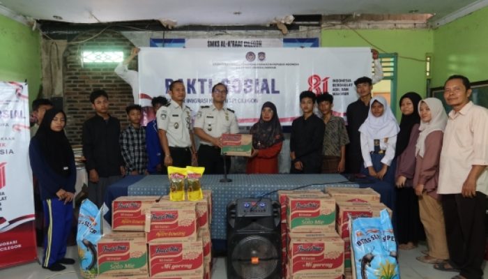 Semarak HUT ke-81 RI, Imigrasi Cilegon Turun Langsung Bagikan Sembako untuk Warga Prasejahtera