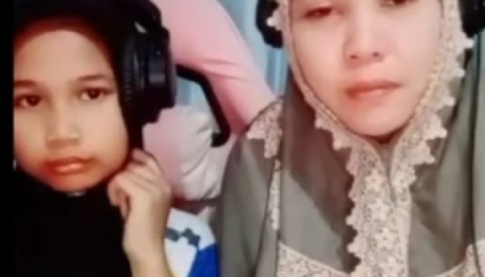 Suara Emas Viora Liandeska, Bocah 10 Tahun Bikin Penonton Terpukau Saat Lantunkan Sholawat Jibril di TikTok Live