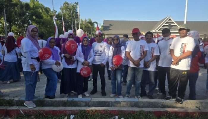 ASN Kelurahan Maradekaya Semarakkan Jalan Santai HUT RI ke-81, Lurah H.Amiruddin Ajak Aparatur Budayakan Hidup Sehat