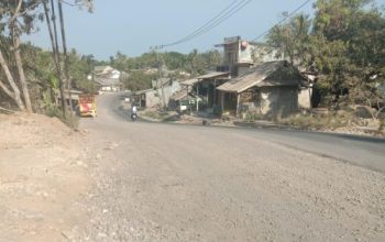 Warga Keluhkan Proyek Jalan Nasional Cikeusik-Cibaliung