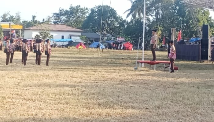 Plt Camat Ayatullah Rawatib Pimpin Upacara Pembukaan Hari Pramuka ke-65 dan Hari Kemerdekaan RI ke 81, Kwaran Polongbangkeng Selatan Gelar Kegiatan Perkemahan Dilapangan Pa’bundukang