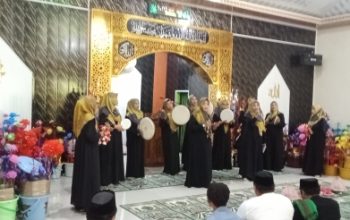 Semarak Kanre Maudu di Bone-Bone 1 Peringati Maulid Nabi Muhammad SAW 12 Rabiul Awal 1448 H, Remaja Masjid Nurul Huda Lestarikan Tradisi dengan Nuansa Adat Makassar
