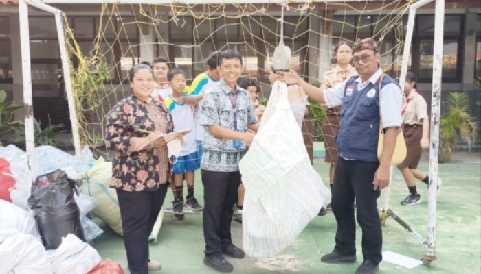 Sampah Jadi “Harta Karun”, SMP Mardi Yuana Cilegon Dorong Siswa dan Orang Tua Peduli Lingkungan
