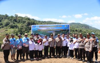 Dukung Program Percepatan Swasembada Pangan Nasional, Polres Maros Siapkan 1 Hektare Lahan Dorong Petani Tanam Bawang Putih