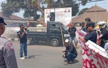 Sampaikan Carut Marut Program Bang Andra, AMPP Gelar Aksi di Malingping