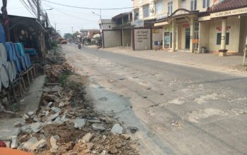 Jalan Dibongkar dan Dicor Berulang, Warga Cisoka Keluhkan Got Tak Terurus hingga Banjir