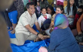 Legislator Partai Gerindra Temui Pengungsi Sinabung, Pastikan Kebutuhan Warga Segera Ditindaklanjuti