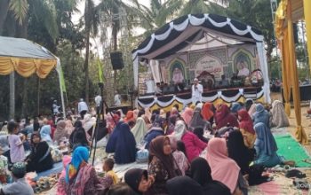 Momen Maulid Nabi di Kampung Nambo Desa Pagelaran, H. Gozali : Nabi Muhammad SAW Menjadi Suri Teladan Utama Bagi Seluruh Umat Manusia