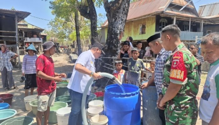 Bukti Nyata Aspirasi Terwujud, Petani Garam Bontomanai Terima Bantuan dari Lukman B Kady