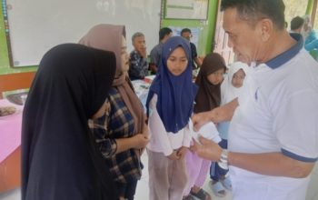 Toto Tohari Santuni Anak Yatim dan Lansia di Citapen, Agenda Rutin Berbagi Setiap Tahun