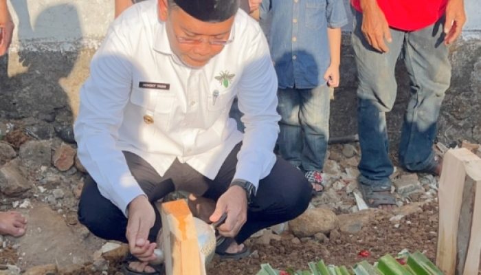 Doa dan Penghormatan Terakhir, Wabup Takalar Antar Almarhumah Hj. Fitriah Sibali Karaeng Bau ke Peristirahatan Terakhir