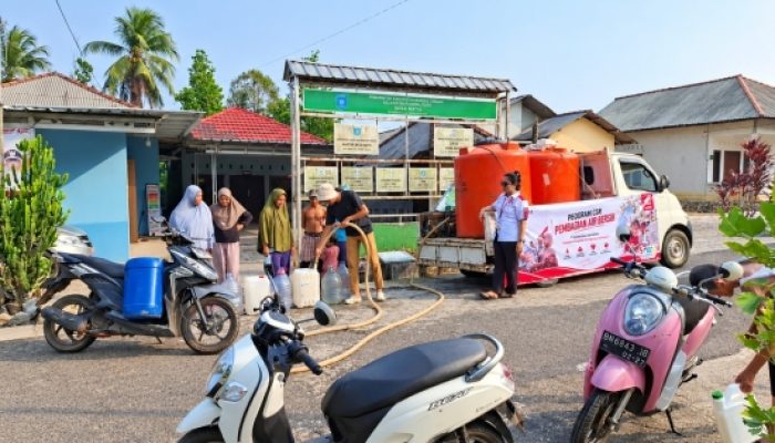 Honda Babel Alirkan 219.000 Liter Air Bersih untuk Masyarakat di Seluruh Bangka Belitung dikala Kemarau Melanda