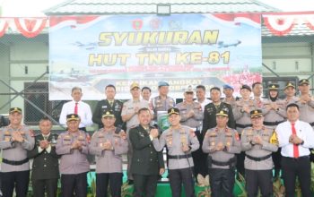 Kapolres Maros Bersama PJU Beri Surprise HUT ke-81 TNI di Markas Kodim 1422 Maros