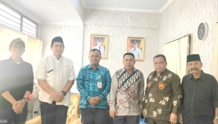 Nama Bupati Serang Dicatut di Medsos, Kuasa Hukum Kades Bojonegara Datangi Bagian Kabag Hukum Bupati : Jangan Asal Edit Foto!