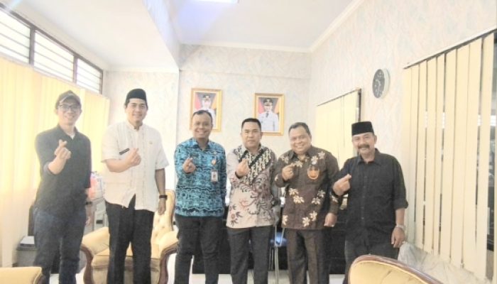 Kasus Pelecehan Seksual, Kuasa Hukum Kades Bojonegara : “Dalam Hukum Pidana Tidak Mengenal Sumpah Pocong!  Penyebar Fitnah Proses Hukum Berlanjut…Tidak Ada Kata Damai”